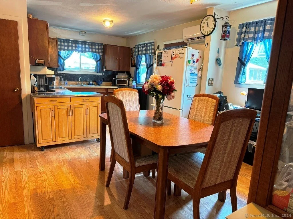 Photo of 24 Grove Avenue