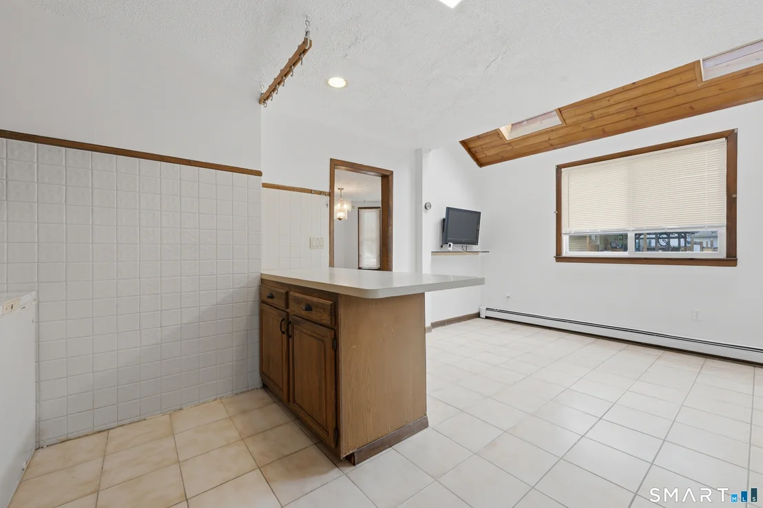 Photo of 112 Howe Avenue
