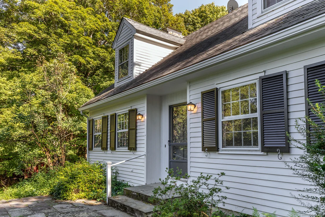 Photo of 242 Tophet Road