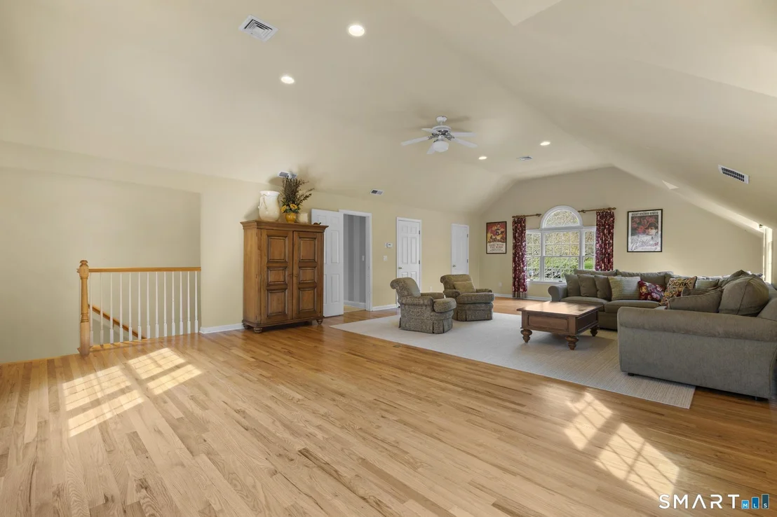 Photo of 8 Maplewood Lane