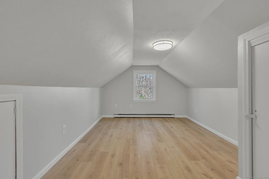 Photo of 243 Chestnut Hill Road