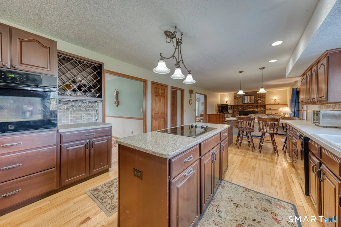 Photo of 1833 Mountain Road