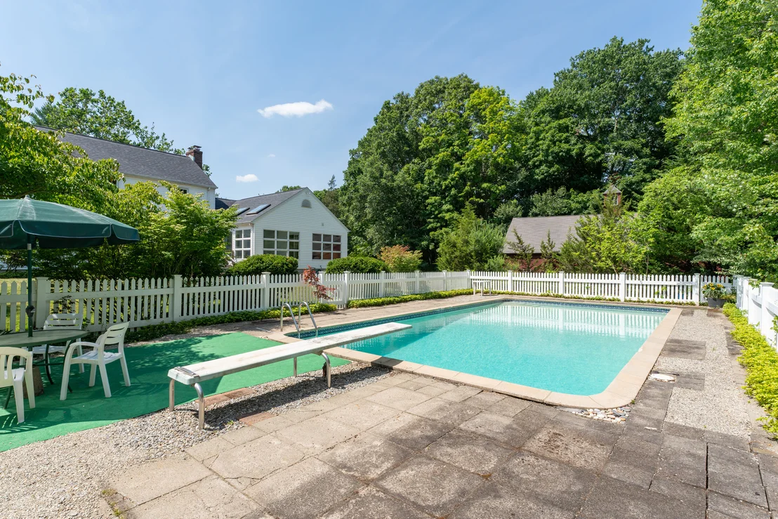 Photo of 11 Winthrop Road