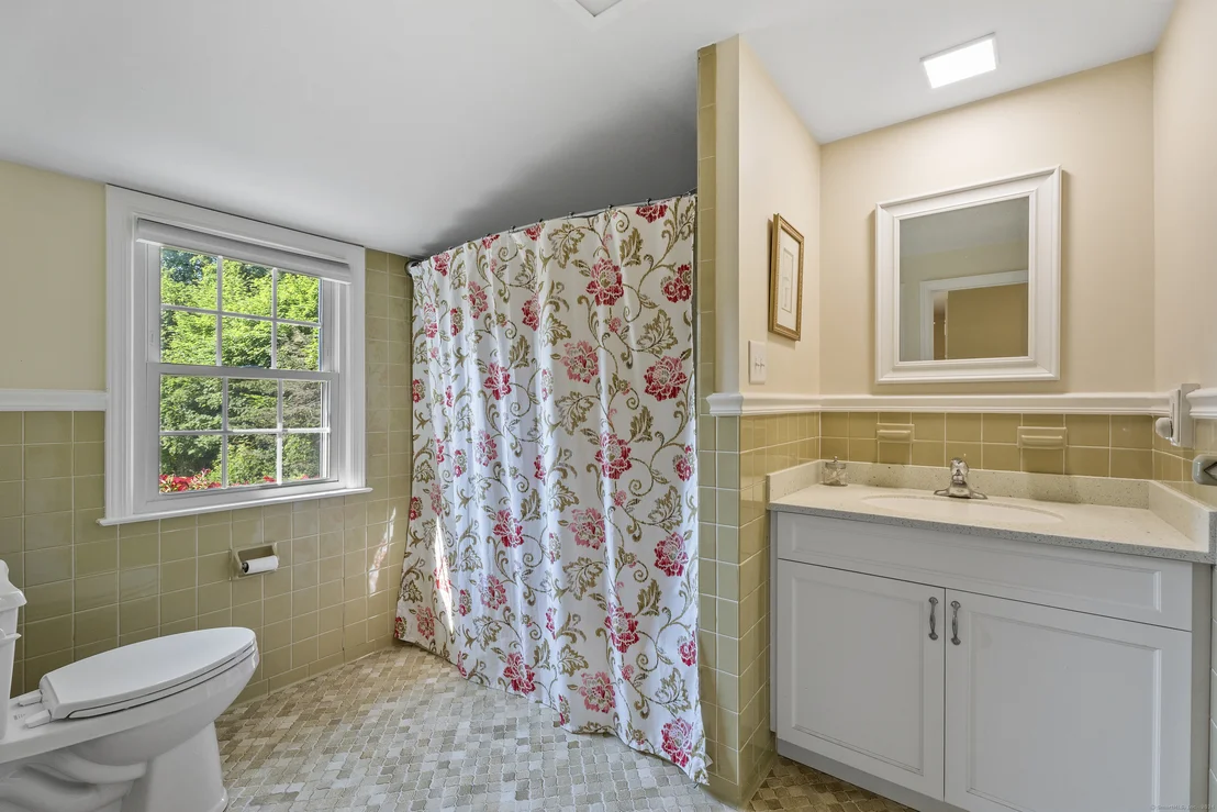 Photo of 691 Buttonball Road