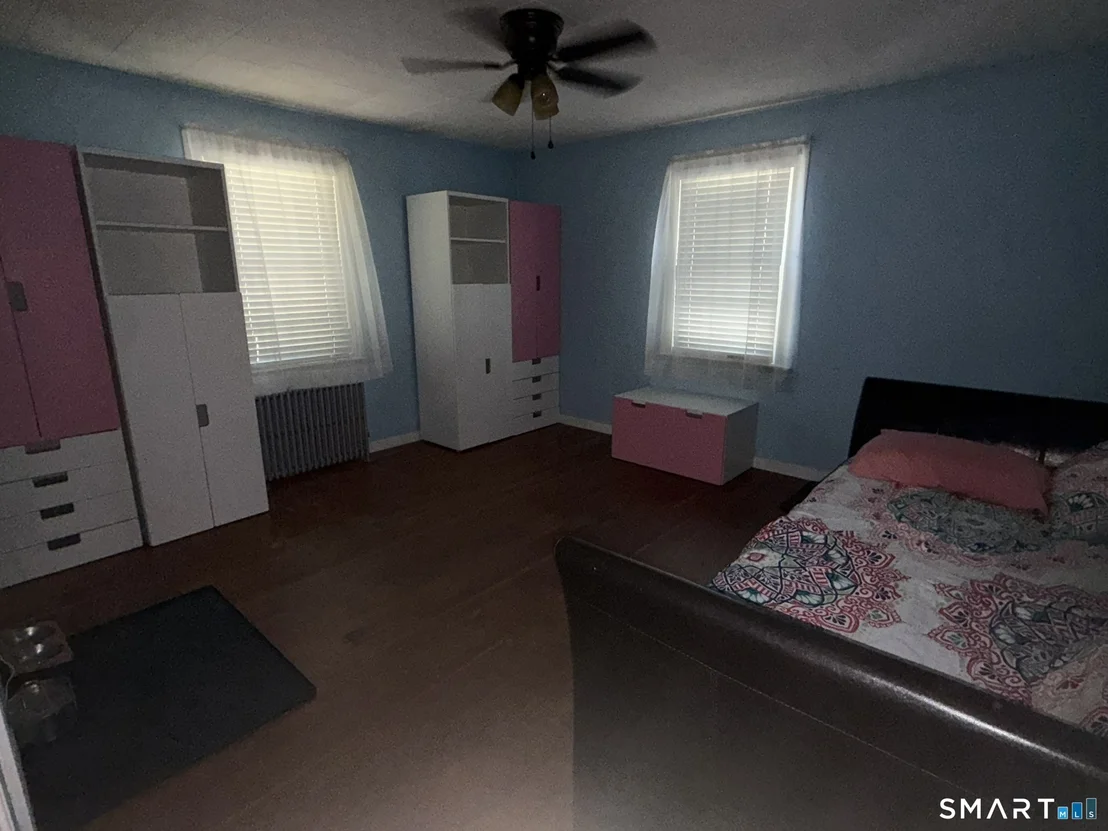 Photo of 517 Davis Road