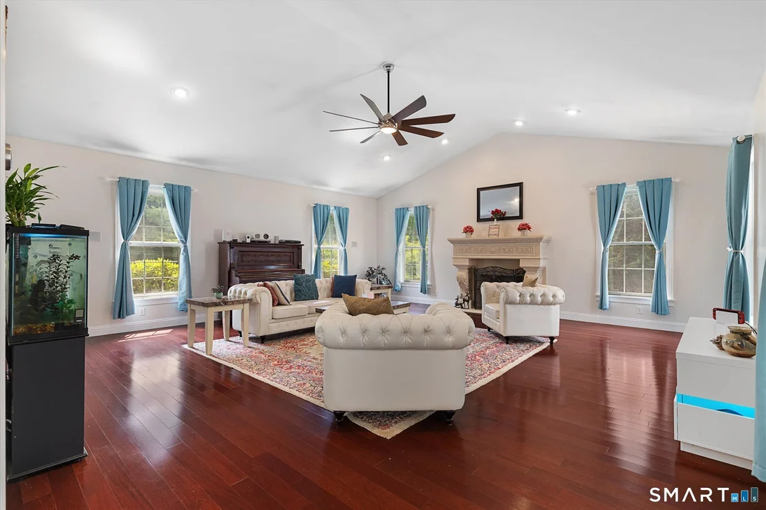 Photo of 56 River Road