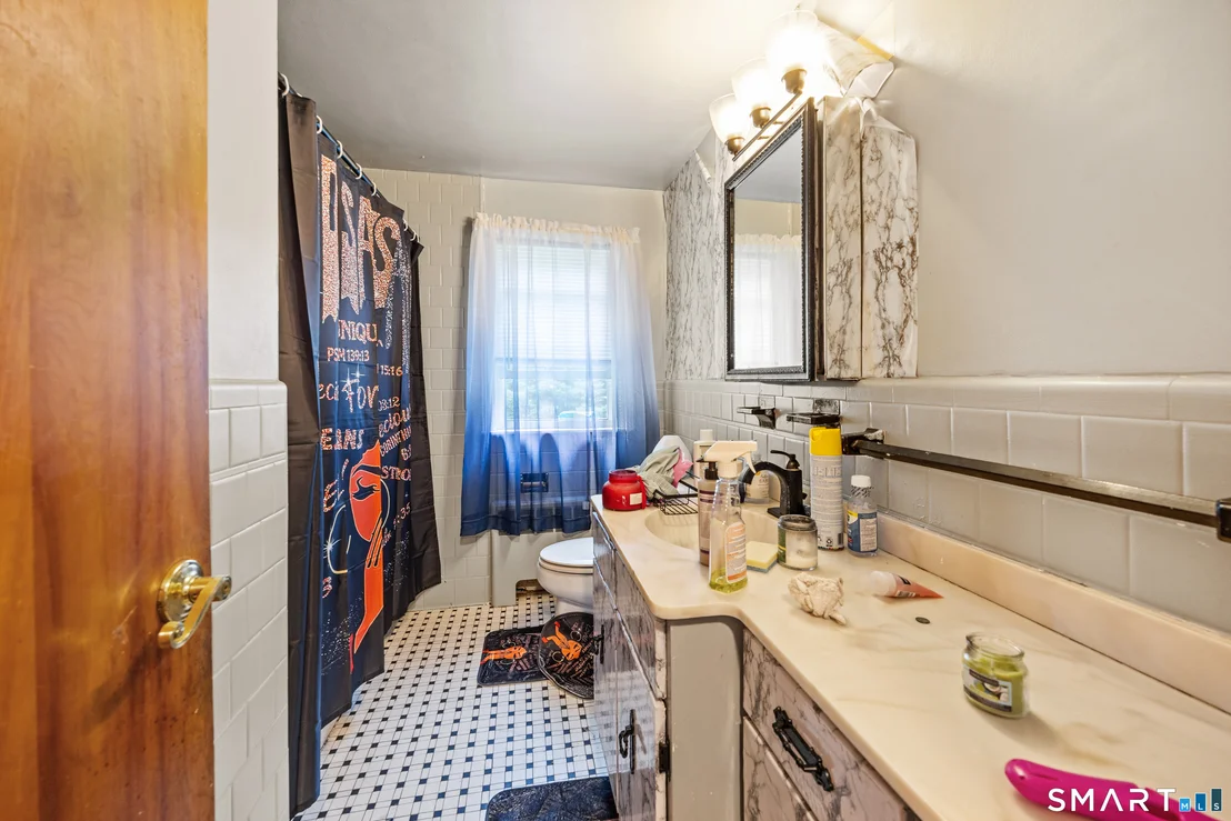 Photo of 58 Robin Hill Road