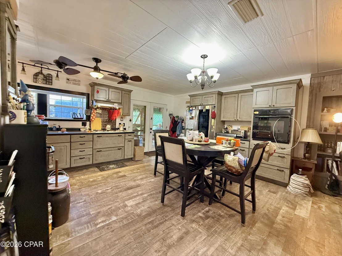 Photo of 1036 Broom Road
