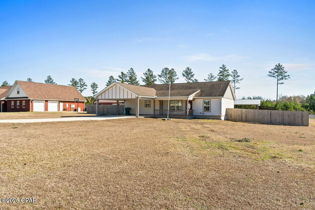 Photo of 561 Lakepointe Drive