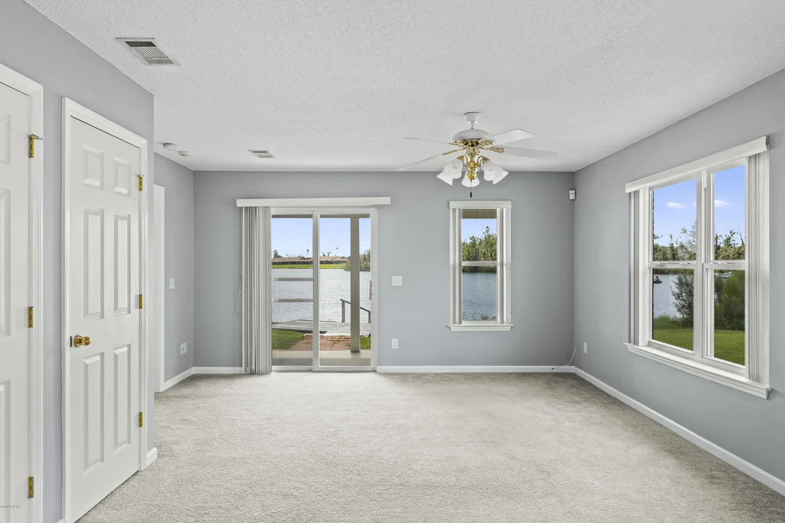 Photo of 106 Lakeridge Drive