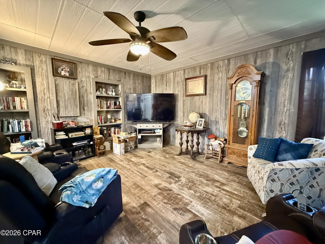 Photo of 1036 Broom Road