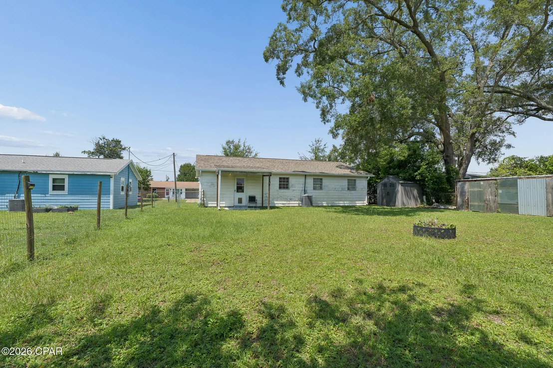 Photo of 910 Nottingham Drive