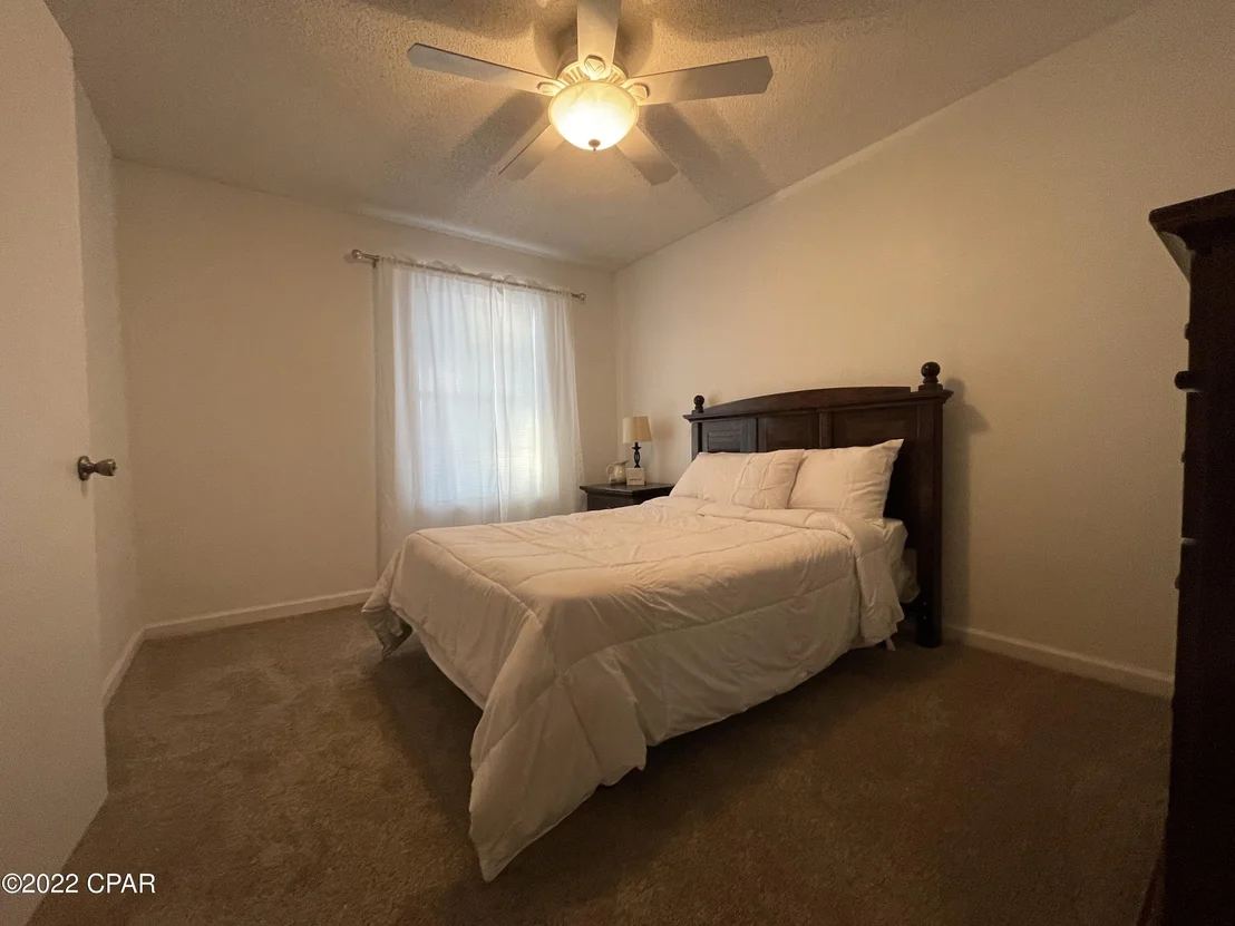 Photo of 2860 Henderson Road