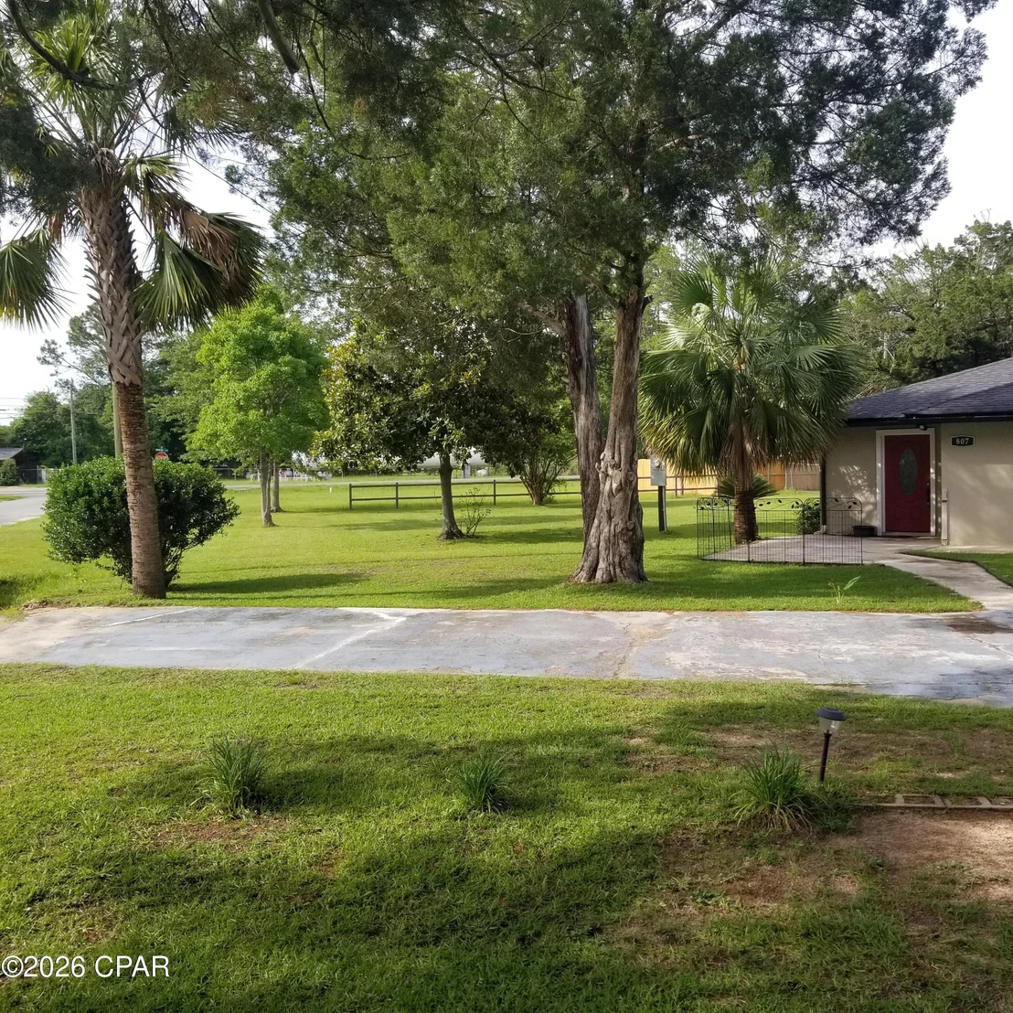 Photo of 807 Maple Street
