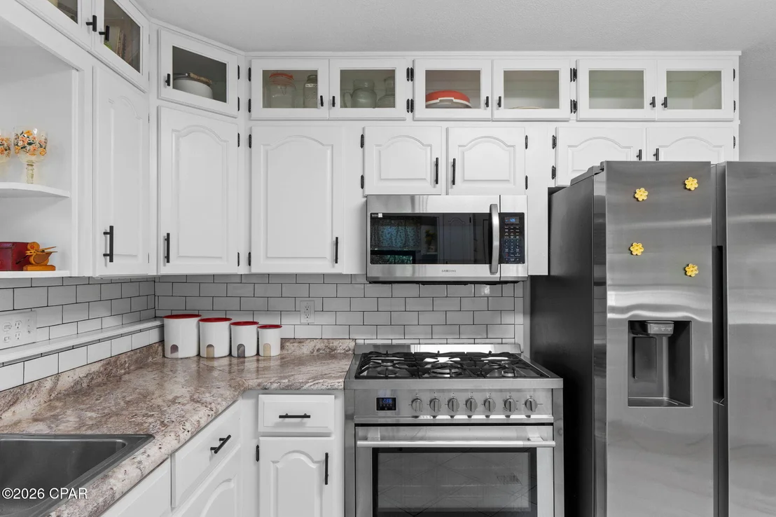 Photo of 3875 River Road