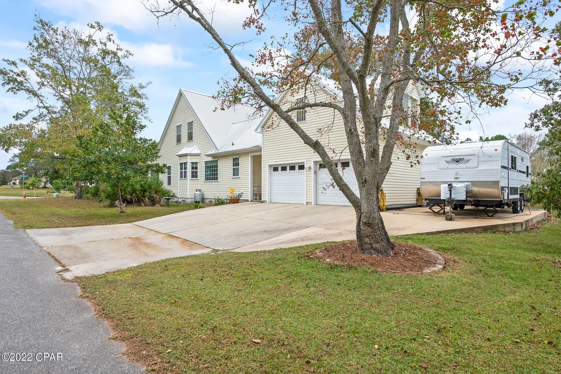 Photo of 121 Moonlight Drive