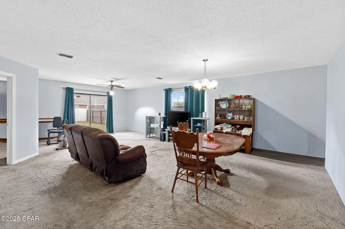 Photo of 140 Oleander Circle