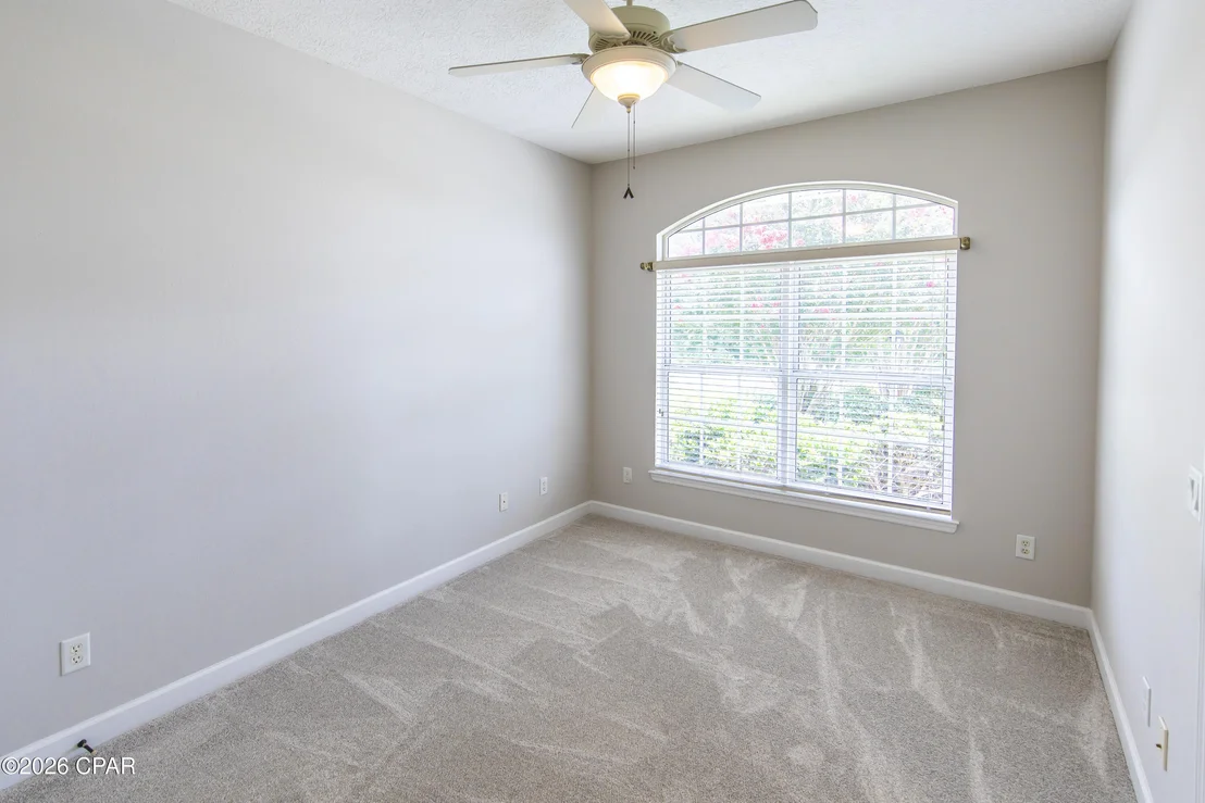 Photo of 220 Lakeridge Drive