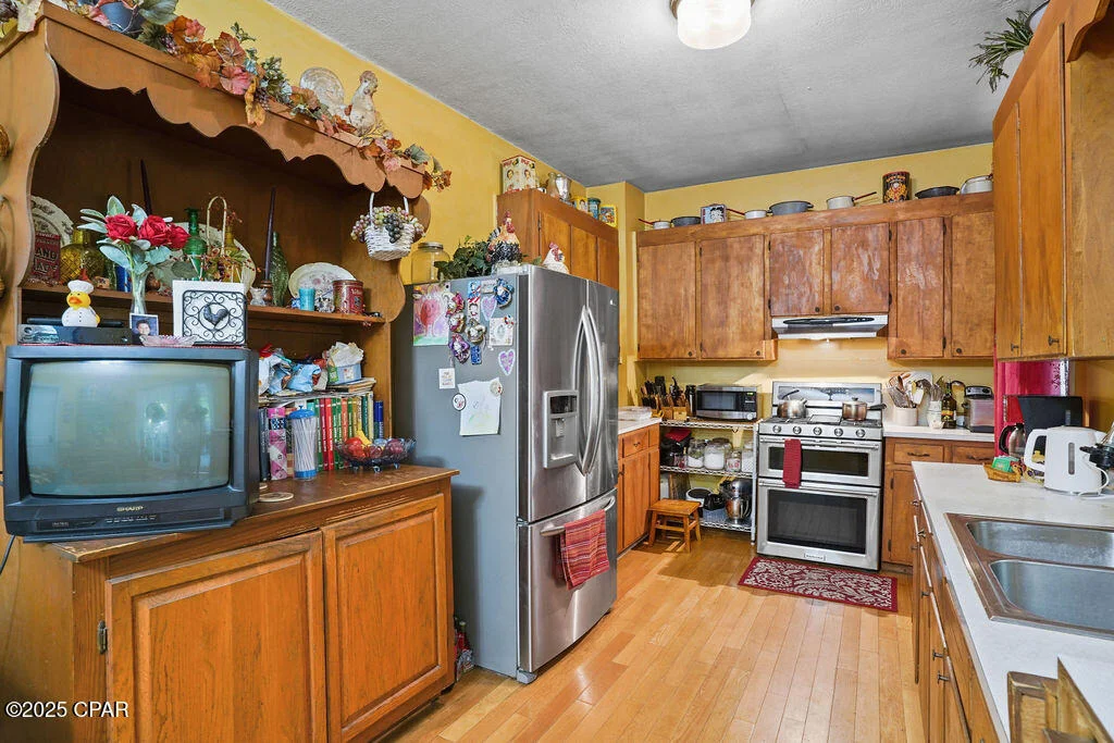 Photo of 1324 Coggin Avenue