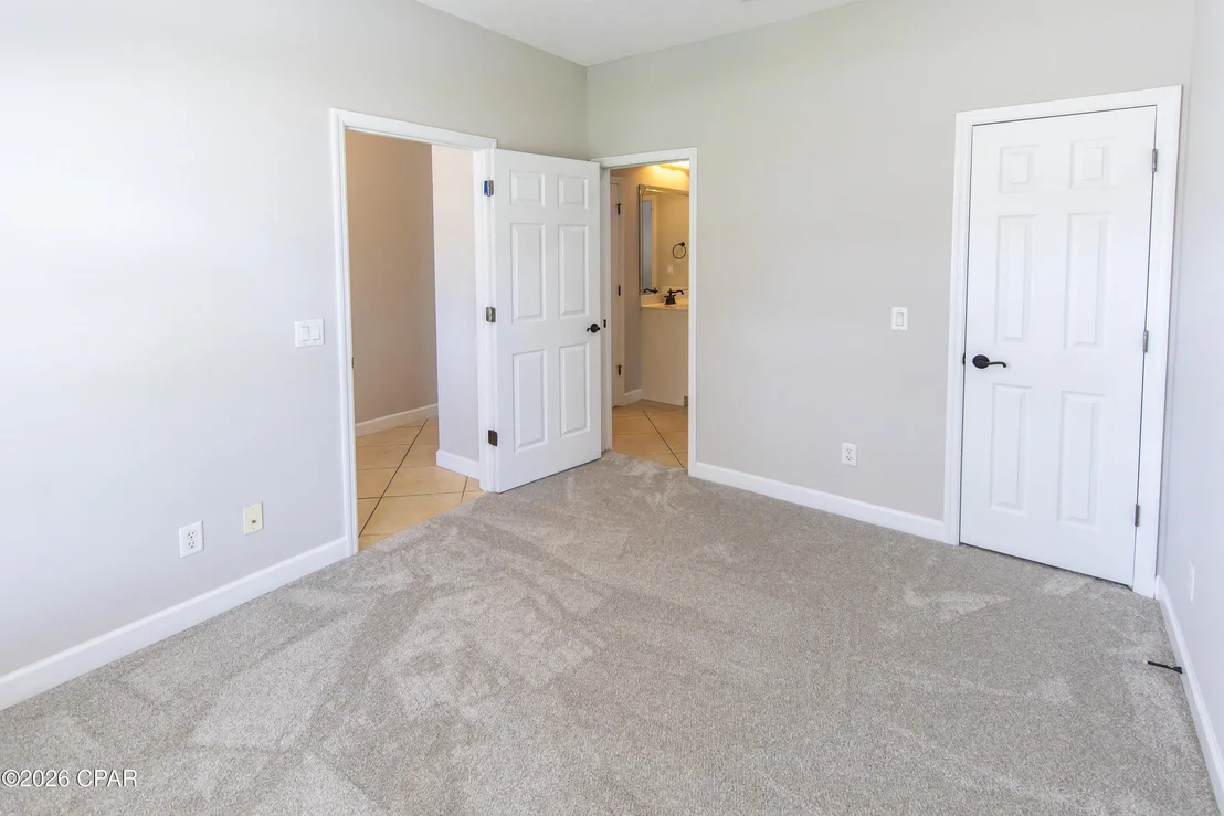 Photo of 220 Lakeridge Drive