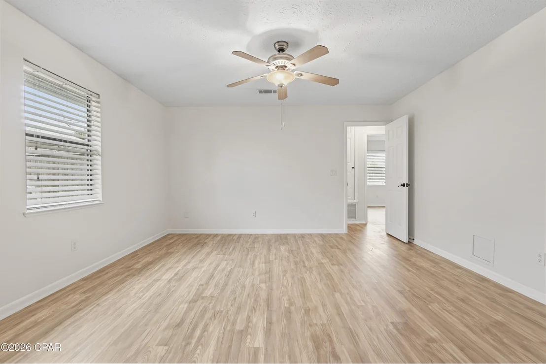 Photo of 6007 Howard Road