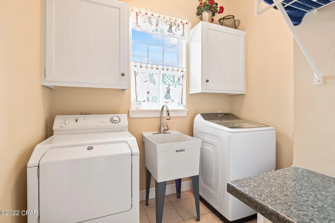 Photo of 121 Moonlight Drive