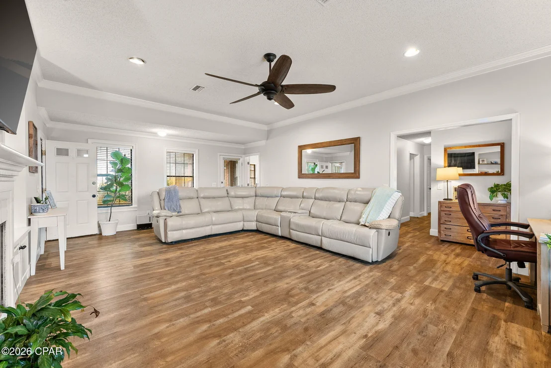 Photo of 437 W Baldwin Road