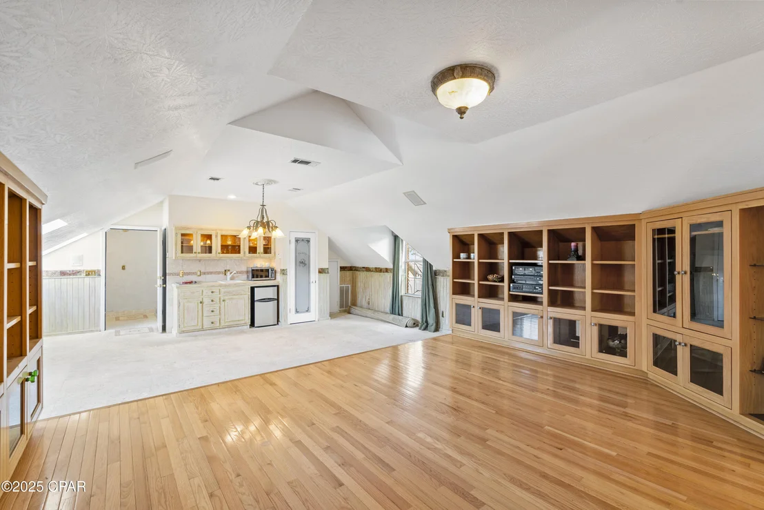 Photo of 364 Walton Way