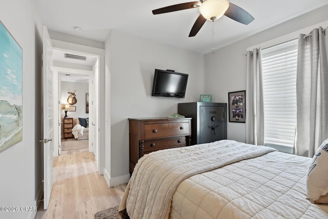 Photo of 8437 Warner Place
