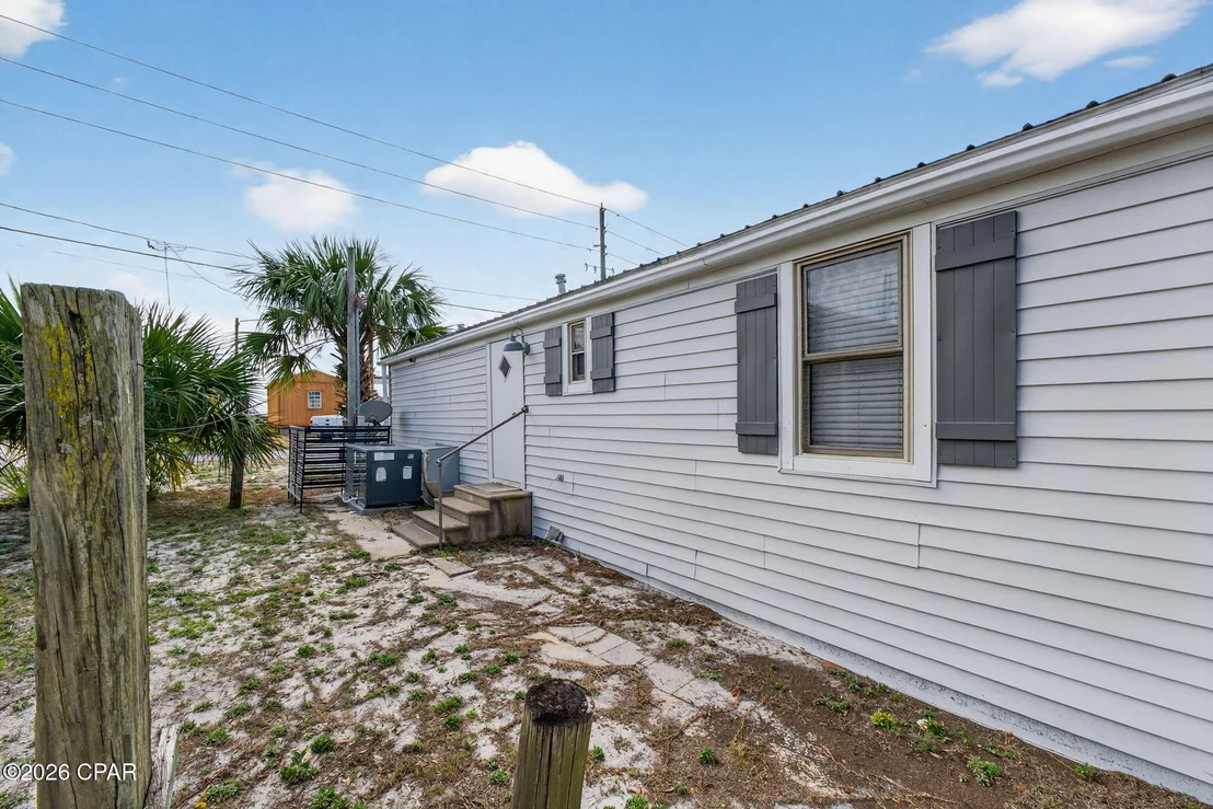 Photo of 714 Oleander Avenue