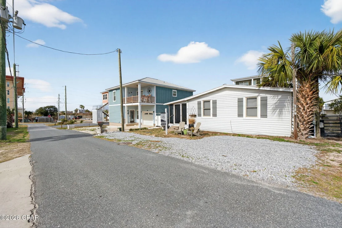 Photo of 714 Oleander Avenue