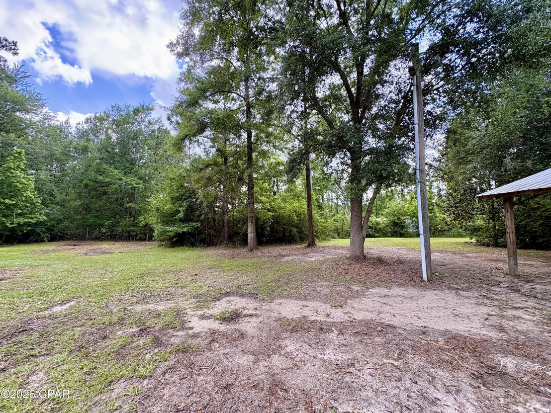 Photo of 1237 Roland Road