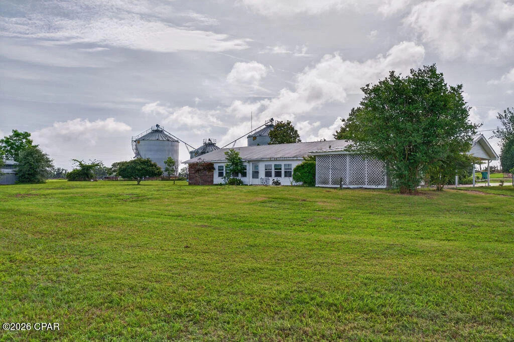 Photo of 1712 Shamrock Lane