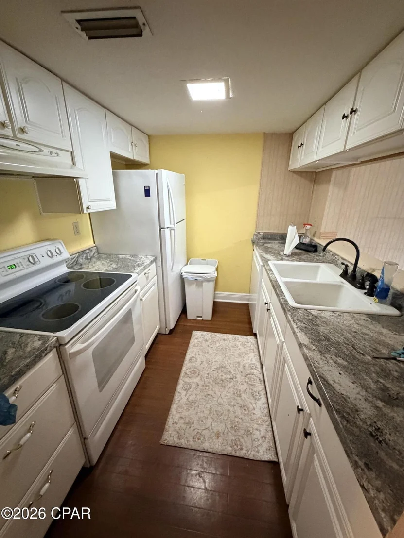 Photo of Unit 3 at 5165 Lamar Drive