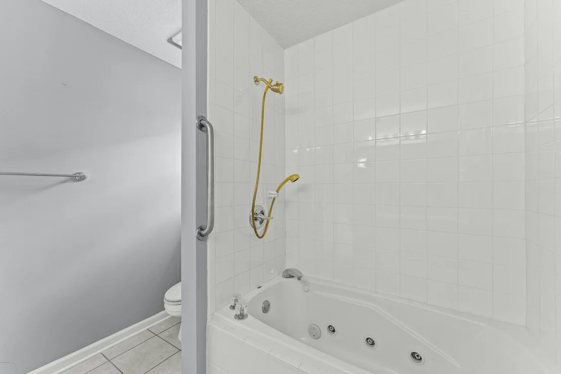 Photo of 106 Lakeridge Drive