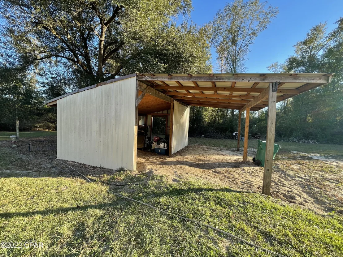 Photo of 2860 Henderson Road