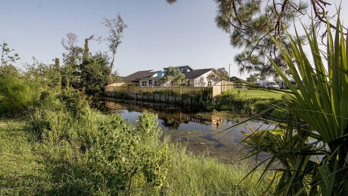 Photo of 4229 Northshore Road