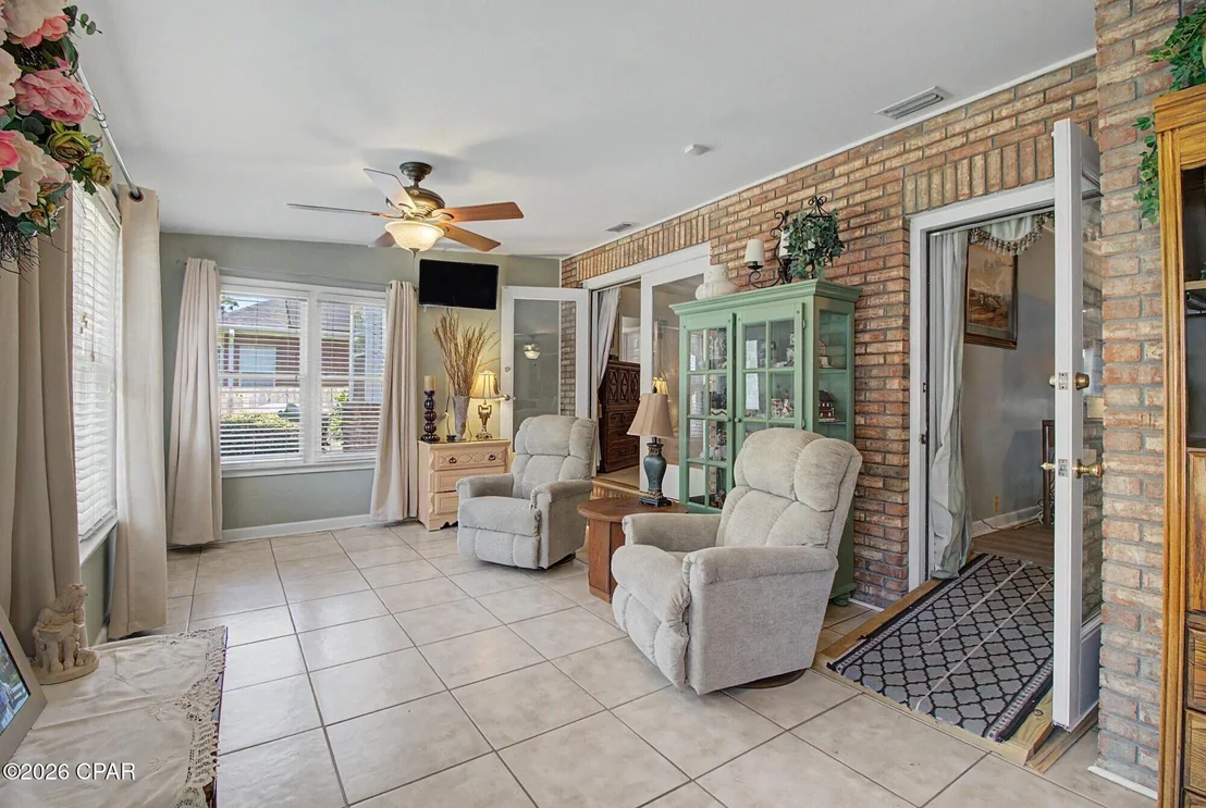 Photo of 5381 College Drive