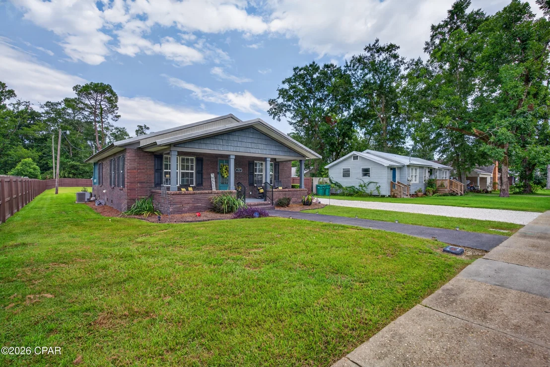 Photo of 717 Sinclair Street