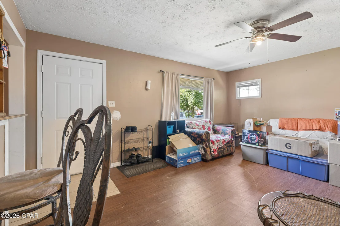 Photo of 910 Nottingham Drive