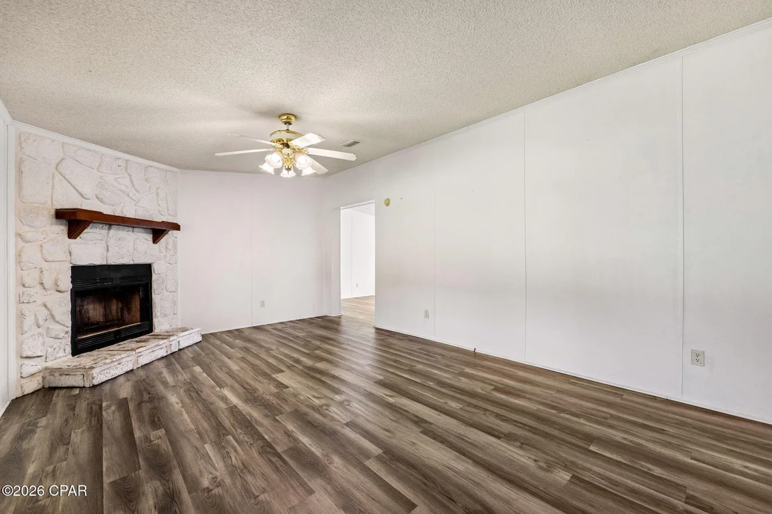 Photo of 8306 Highway 2301