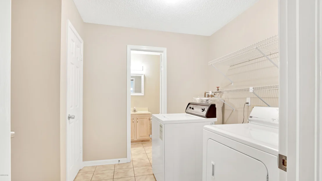Photo of 4229 Northshore Road