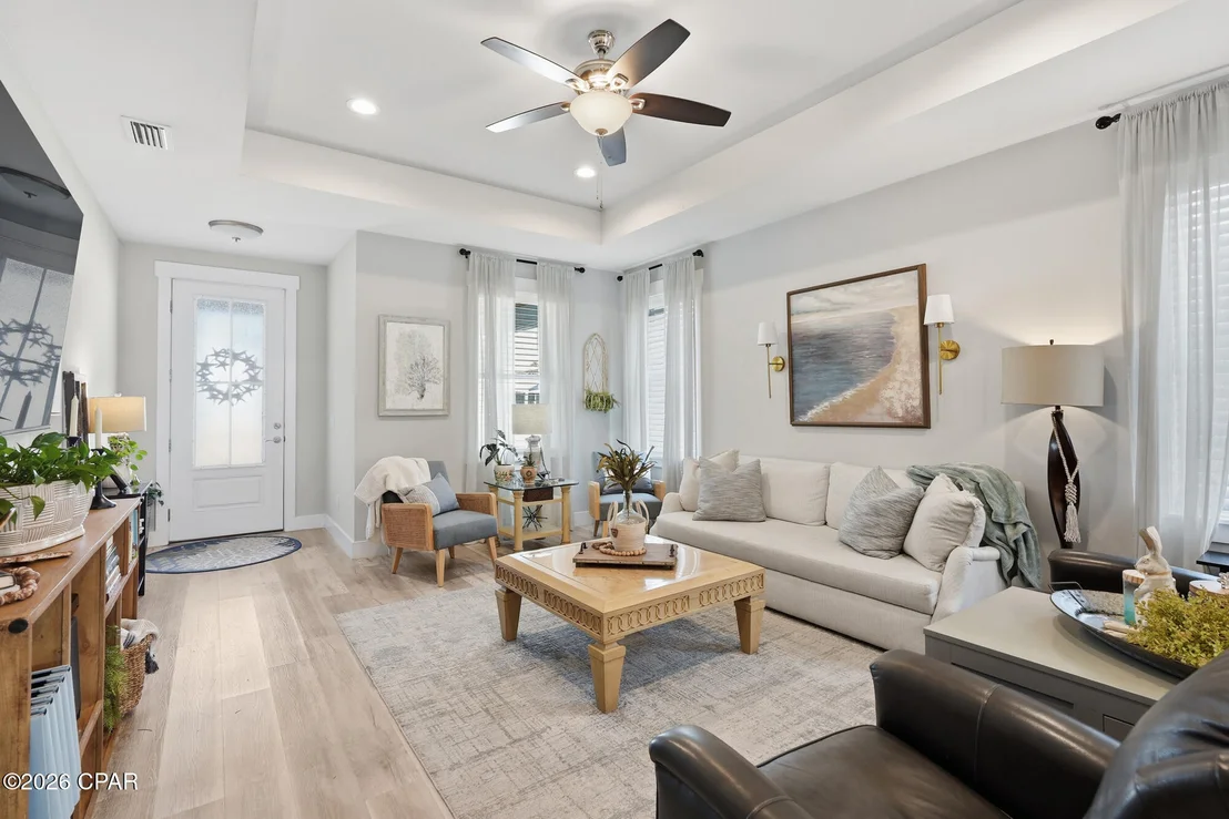 Photo of 8437 Warner Place