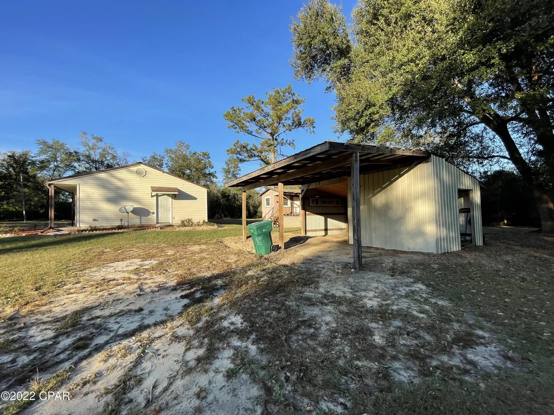 Photo of 2860 Henderson Road