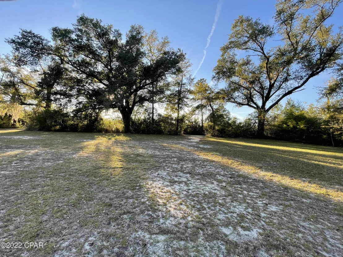 Photo of 2860 Henderson Road
