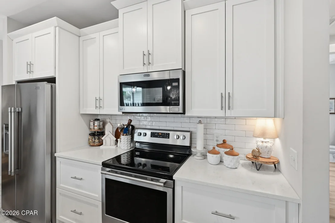 Photo of 8437 Warner Place
