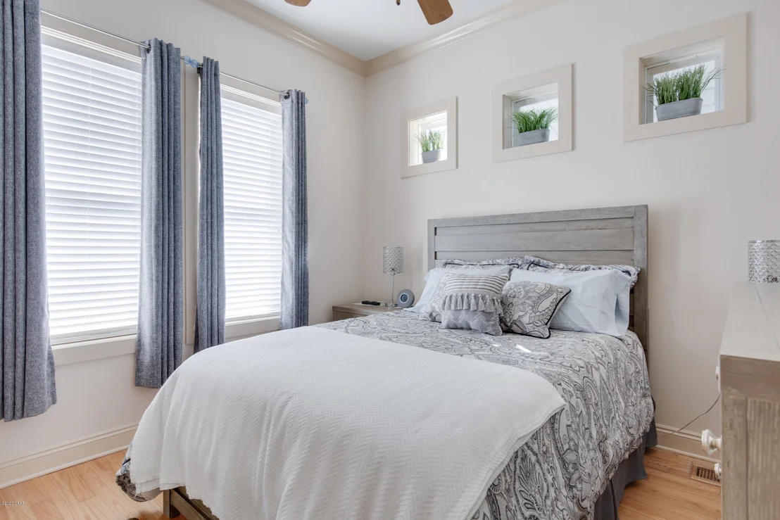 Photo of 6216 Thomas Drive