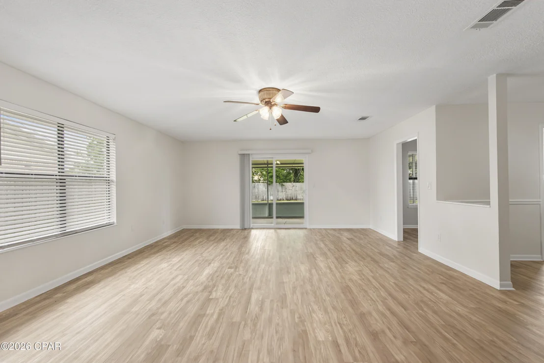 Photo of 6007 Howard Road