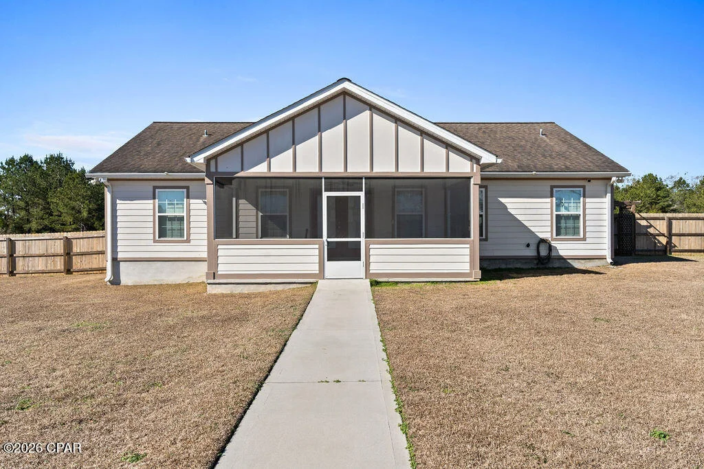 Photo of 561 Lakepointe Drive