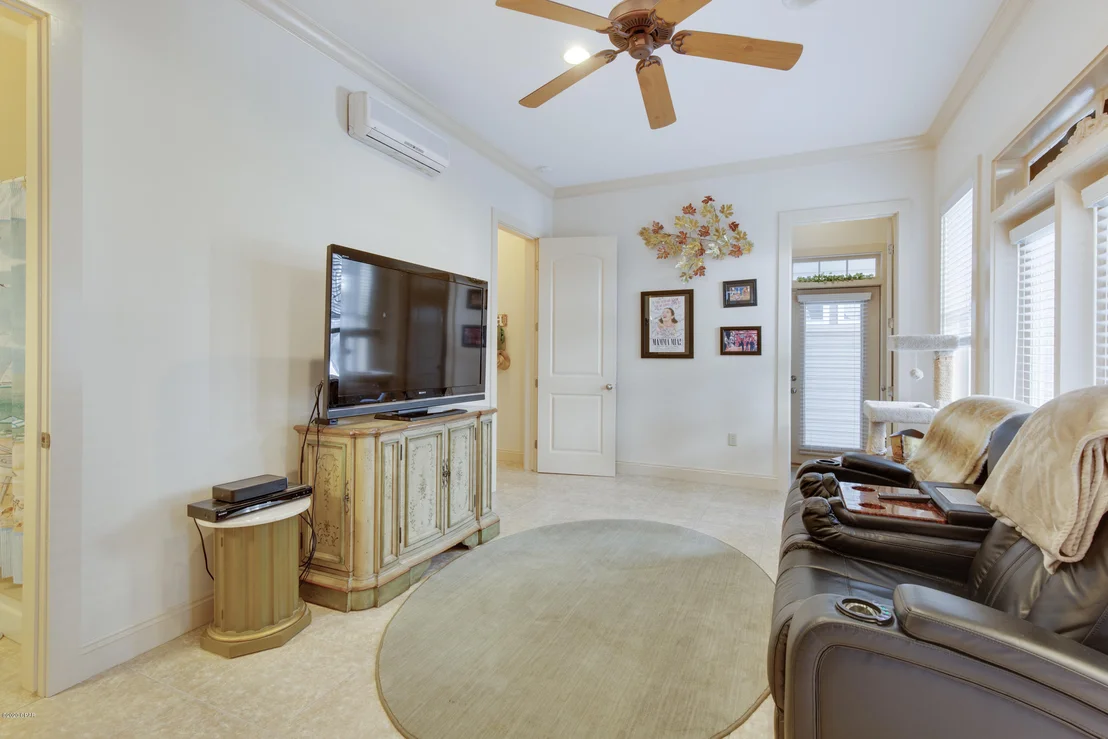 Photo of 6216 Thomas Drive